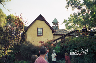 Photograph, Gayle Blackwood, Mudbrick home, "Rocknall', Diamond Street, Eltham