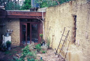 Photograph, Gayle Blackwood, Boomerang House, Laughing Waters Road, Eltham