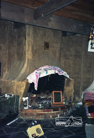 Photograph, Gayle Blackwood, Boomerang House, Laughing Waters Road, Eltham