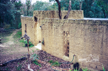 Photograph, Gayle Blackwood, Boomerang House, Laughing Waters Road, Eltham