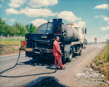 Photograph, Council Road Maintenance works, Shire of Eltham, c. Oct 1987, 1987