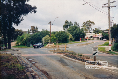 Photograph, Panton Hill Store near the intersection of Merritts Road and Kangaroo Ground-St Andrews Road, Panton Hill, c. Oct 1987, 1987