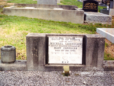 Photograph, Carrucan; Eltham cemetery, August 2007, 2007