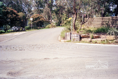 Photograph, Nicholson Close from Thompson Crescent, Research, c.October 1990, 15/10/1990