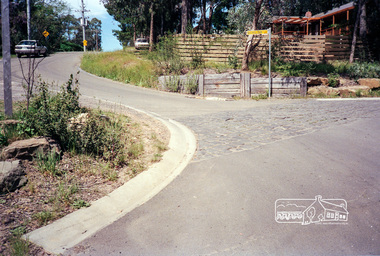 Photograph, Nicholson Close from Thompson Crescent, Research, c.October 1990, 15/10/1990
