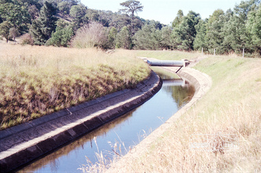 Photograph, Maroondah Aqueduct, Yarra Glen, 1991, 1991