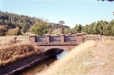 Photograph, Maroondah Aqueduct, Yarra Glen, 1991, 1991