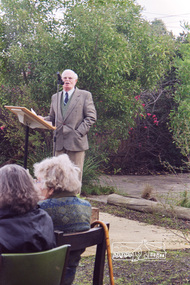 Photograph, Peter Bassett-Smith, former Society President, Opening Ceremony of Local History Centre, 728 Main Road, Eltham, 12 July 1998, 12/07/1998