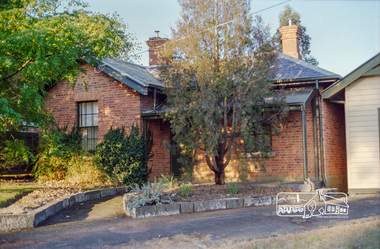 Photograph, Former Police Residence, 728 Main Road, Eltham, c. April 1998, 1998