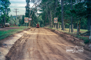 Photograph, Roadworks prior to sealing along Mount Pleasant Road near the junction with Reynolds Road, Eltham, c.1988, 1988c