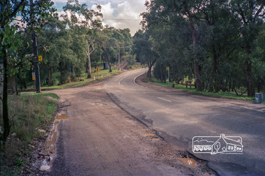 Photograph, Kangaroo Ground-Warrandyte Road, North Warrandyte, c.1988, 1988c