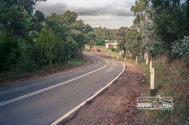 Photograph, Kangaroo Ground-Warrandyte Road, Kangaroo Ground, c.1988, 1988c