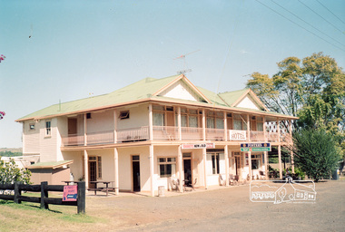 Photograph, Friendly Inn Hotel, Eltham, NSW