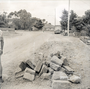 Photograph, Near 145 Mountainview Road, Briar Hill, early to mid 1960s, 1960s