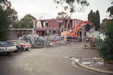 Negative - Photograph, Harry Gilham, Demolition of Eltham Shire Offices (South Wing), 895 Main Road, Eltham, Aug. 1996