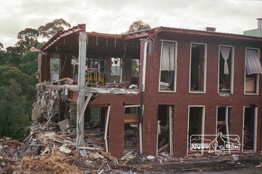 Negative - Photograph, Harry Gilham, Demolition of Eltham Shire Offices (South Wing viewed from Main Road), 895 Main Road, Eltham, Aug. 1996