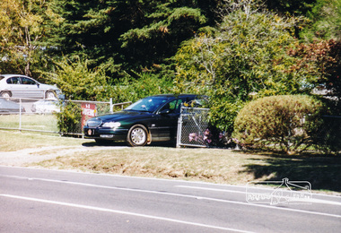 Photograph, Peter Bassett-Smith, Visit by The Honourable Sir James Augustine Gobbo AC CVO QC, Governor of Victoria, to the Andrew Ross Museum, Kangaroo Ground, 2 March 2000, 02/03/2000