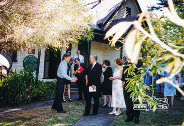 Photograph, Peter Bassett-Smith, Visit by The Honourable Sir James Augustine Gobbo AC CVO QC, Governor of Victoria, to the Andrew Ross Museum, Kangaroo Ground, 2 March 2000, 02/03/2000