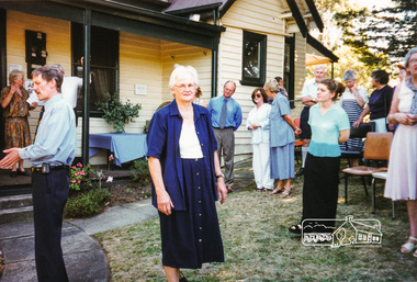 Photograph, Peter Bassett-Smith, Visit by The Honourable Sir James Augustine Gobbo AC CVO QC, Governor of Victoria, to the Andrew Ross Museum, Kangaroo Ground, 2 March 2000
