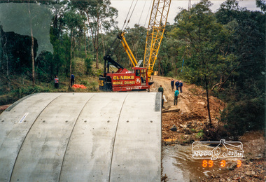 Photograph, Bridge construction over the Diamond Creek, Charlber Lane, St Andrews, 3 August 1989, 03/08/1989