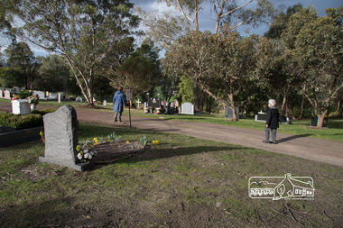 Photograph, Fred Mitchell, Kangaroo Ground Cemetery, 10 August 2015, 10/08/2015