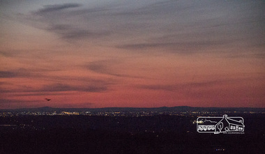 Photograph, Fred Mitchell, Sunset from Eltham War Memorial Park, Kangaroo Ground, 2 October 2015, 02/10/2015