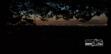 Photograph, Fred Mitchell, Sunset from Eltham War Memorial Park, Kangaroo Ground, 2 October 2015, 02/10/2015