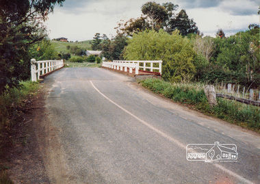 Photograph, Nankervis Bridge at Arthurs Creek, c. Oct 1987, 1987
