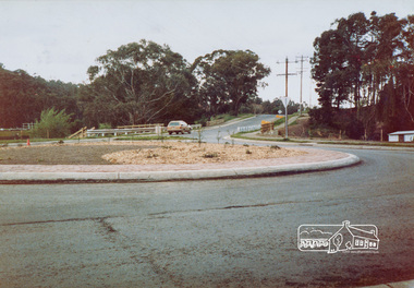 Photograph, Looking northeast along the Heidelberg-Kinglake Road from intersection with Cherry Tree Road, Hurstbridge, c. Oct 1987, 1987