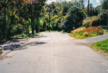 Photograph, Sackville Street, Montmorency, 15/10/1990