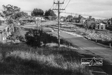 Photograph, Looking south along Para Road at intersection of Alma Street and Lees Road, Lower Plenty, c.July 1967, 1967