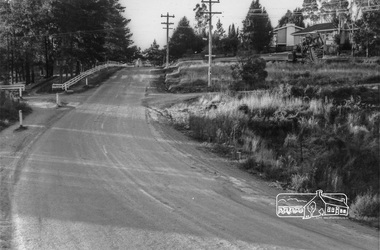 Photograph, Looking north up Para Road at intersection of Alma Street and Lees Road, Lower Plenty, c.July 1967, 1967