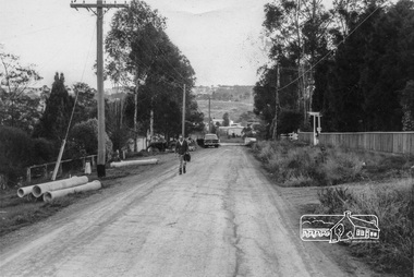 Photograph, Looking southwest along Alma Street to Para Road, Lower Plenty, c.July 1967, 1967