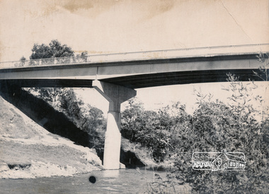 Photograph, Fitzsimons Lane Bridge over Yarra River between Eltham and Templestowe