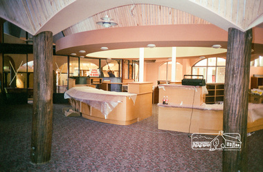 Photograph, Linda McConnell, Construction of Eltham Library; fitting out stage, April 1994, 1994