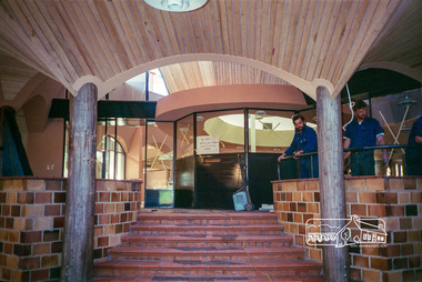 Photograph, Linda McConnell, Construction of Eltham Library; fitting out stage, April 1994, 1994