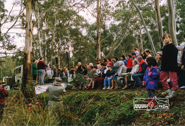Photograph, Unveiling ceremony of a plaque in memory of David Christmas, 11 October 1992, 11/10/1992