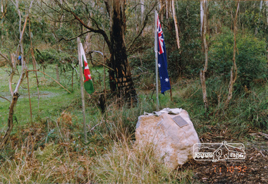 Photograph, Unveiling ceremony of a plaque in memory of David Christmas, 11 October 1992, 11/10/1992
