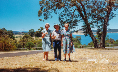 Photograph, Christmas Day 1997 at Sugarloaf Reservoir; Margaret Taylor (on right) from the Eltham Society, England with Gwen and Doug Orford, 25/12/1997