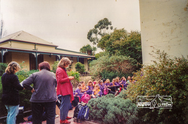 Photograph, Visit by students from Eltham East Primary School to the Local History Centre, 728 Main Road, Eltham, 13 August 2010, 13/08/2010