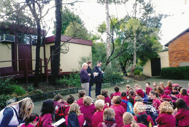 Photograph, Eltham Primary School Grades 3/4 visit to the Local History Centre and Courthouse, 728-730 Main Road, Eltham, 13 June 2012, 13/06/2012