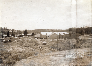 Photograph, Sherbourne Road, Para Road and Simms Road at Briar Hill/Montmorency prior to the upgrade of Sherbourne Road Railway bridge, 3 November 1967, 03/11/1967