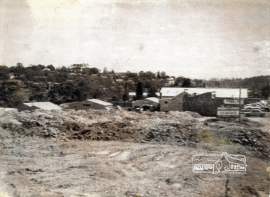 Photograph, Sherbourne Road, Para Road and Simms Road at Briar Hill/Montmorency prior to the upgrade of Sherbourne Road Railway bridge, 3 November 1967, 03/11/1967