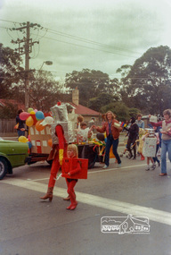 Photograph, Eltham Festival Parade, Main Road, Eltham, c.1976, 1976c