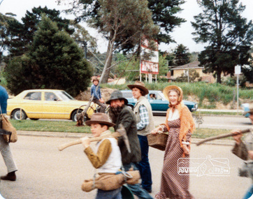 Photograph, Eltham Festival Parade, 16 October 1982, 16/10/1982