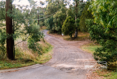 Photograph, Wombat Drive at intersection with Wombat Court, Eltham, 1991, 1991