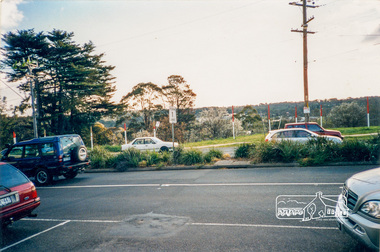 Photograph, Main Road just south of Bridge Street intersection, Eltham, 4 July 2004, 04/07/2004