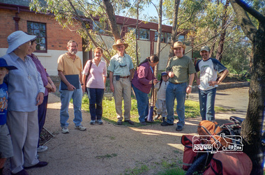 Photograph, Russell Yeoman about to conduct a Heritage Excursion at the Local History Centre, Main Road, Eltham, c.October 1990, 1990