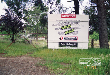 Photograph, Real Estate Auction Sale: 100 Flat Rock Road, Kangaroo Ground, 17 November 1992, 1992