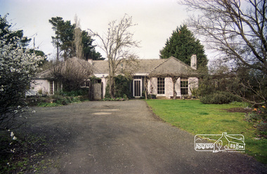 Photograph, Sweeney's Cottage, Sweeneys Lane, Eltham, c.1985, 1985c